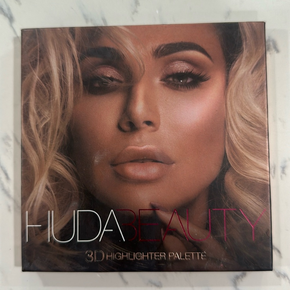 Huda Beauty 3D Highlighter Palette BRONZE SANDS 4 -Shade Some Nicks No Box